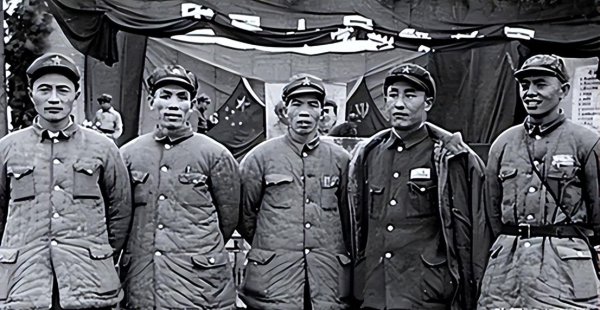 盛鹏智投 有人问他，喜欢哪一个下级，脱口而出：丁盛！后接替职务当大司令